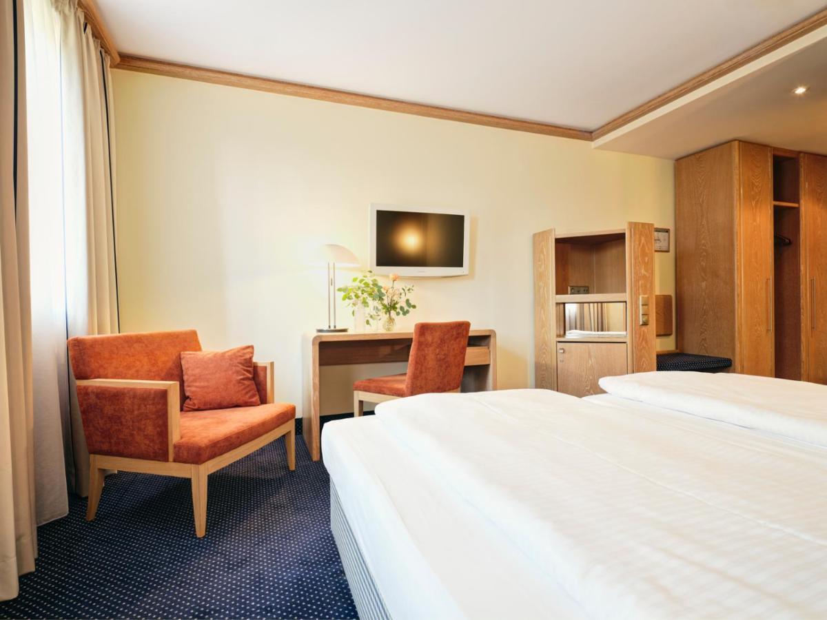Hotel Zur Post Aschheim Exterior foto